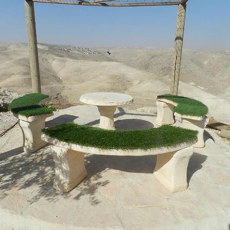 Desert View Suite Kfar Adumim Esterno foto