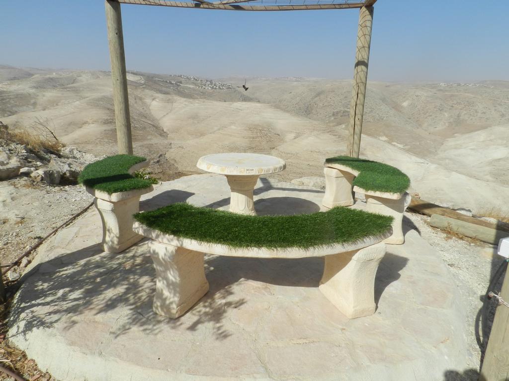 Desert View Suite Kfar Adumim Esterno foto